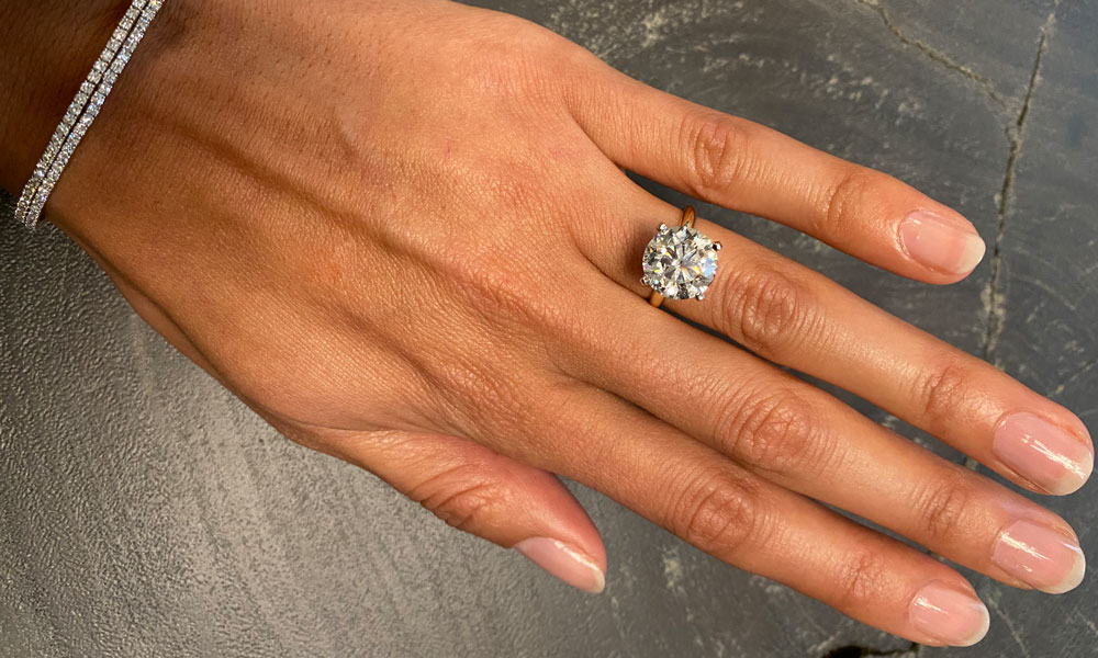Diamond District Dreams: Glamorous Engagement Rings in London