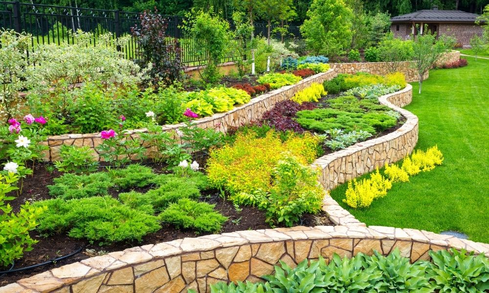 Why Property Managers Prefer Commercial Landscaping Services in Pembroke Pines